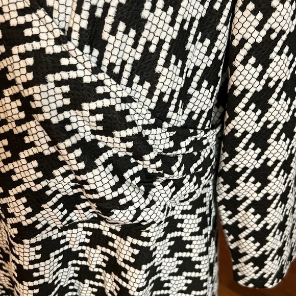 Harper 241 Dress black white geo houndstooth faux wrap midi size 16 NWT - Picture 5 of 15